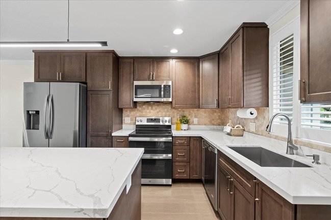 140 UWAPO RD #35-104