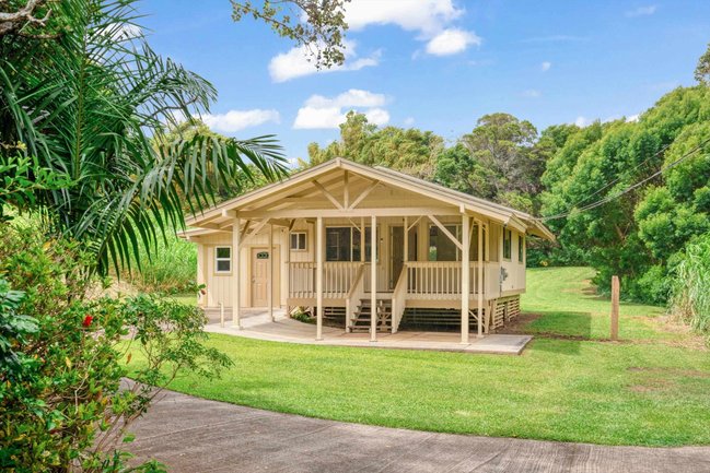 1784 W KUIAHA RD
