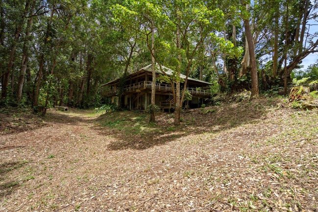 7 S LANIKAI PL