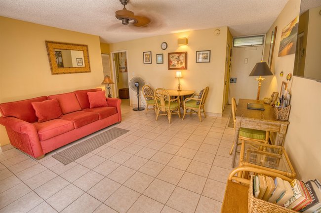 35 WALAKA ST #L-204