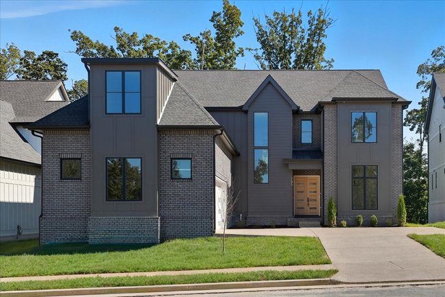 795 SUMMIT OAKS COURT