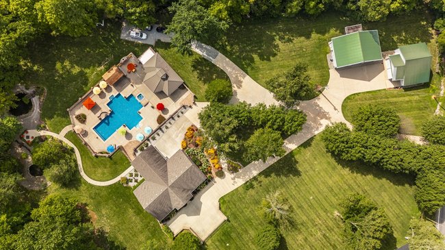 5827 HIGHWAY 76 E