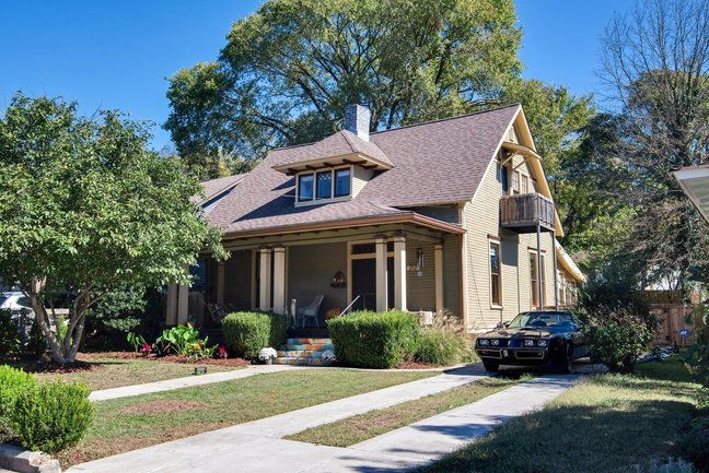 212 CHAPEL AVE