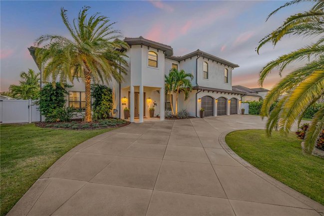 1212 COMMODORE DRIVE