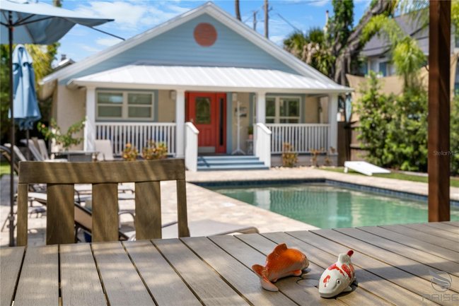 303 LIVE OAK