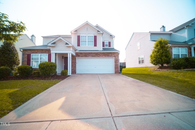 8021 WESLEY FARM DRIVE
