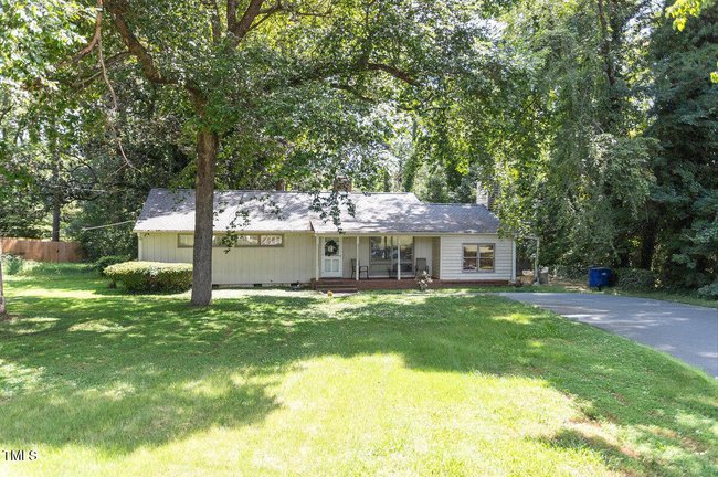 114 CLARENDON CRESCENT
