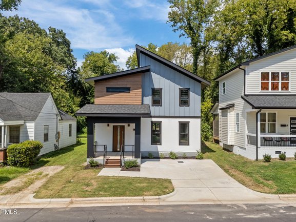 309 BRAGG STREET